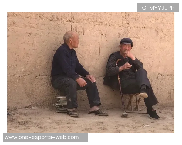 灰发传奇:那些因岁月留下银发却依然闪耀的足球巨星们 灰发传奇:那些因岁月留下银发却依然闪耀的足球巨星们