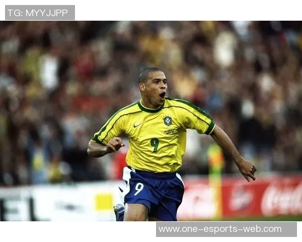 足球传奇之巅 盘点全球历史前十球星的辉煌与成就 足球传奇之巅 盘点全球历史前十球星的辉煌与成就