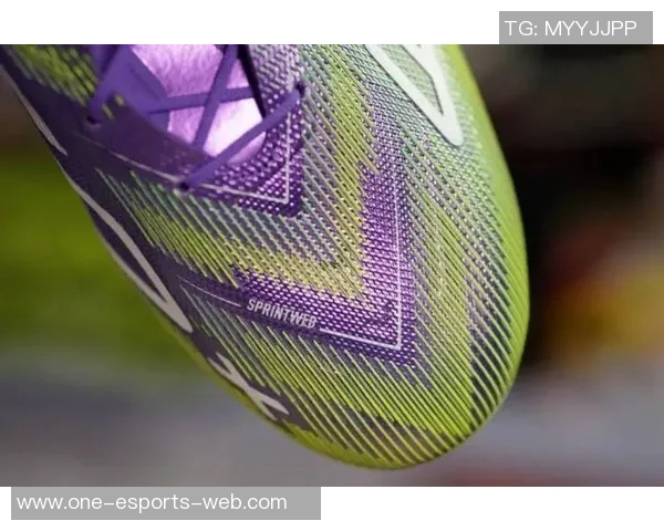 揭秘球星专属足球鞋配置 助力打造赛场神奇表现